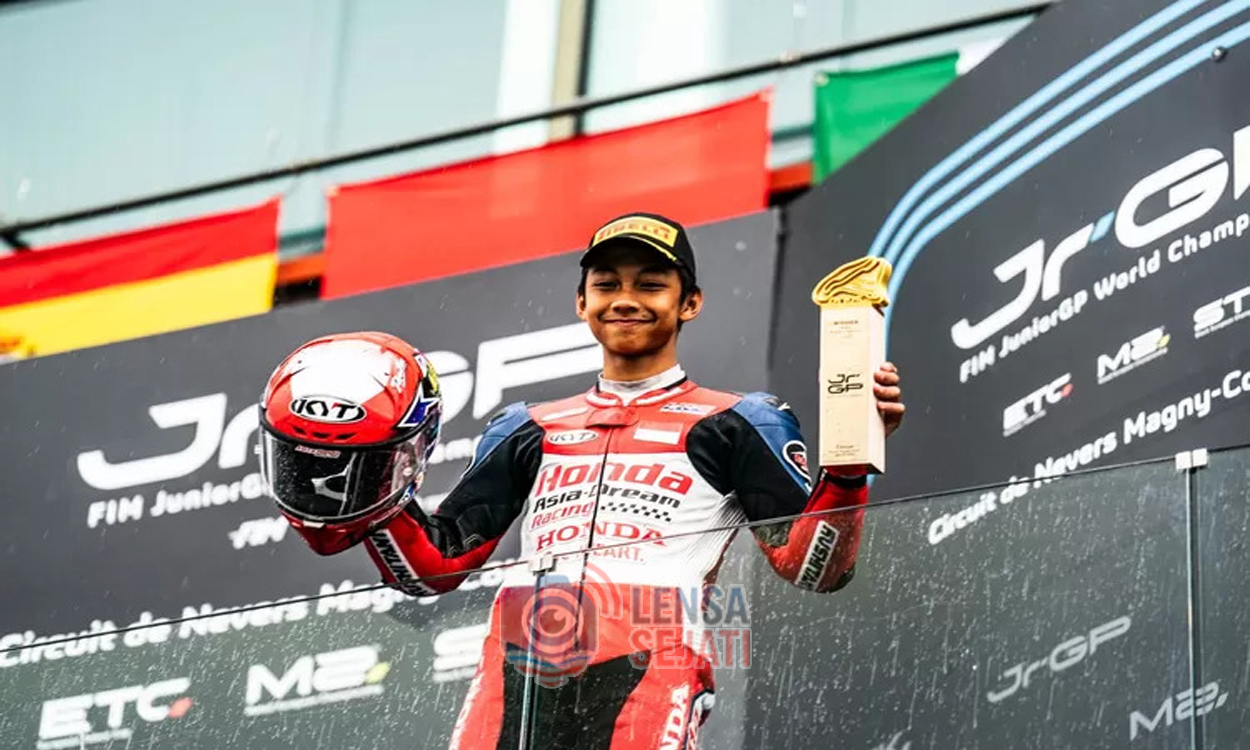 Pembalap JuniorGP Asal Sleman Indonesia Kiandra Ramadhipa Juara ETC 2025 di Prancis